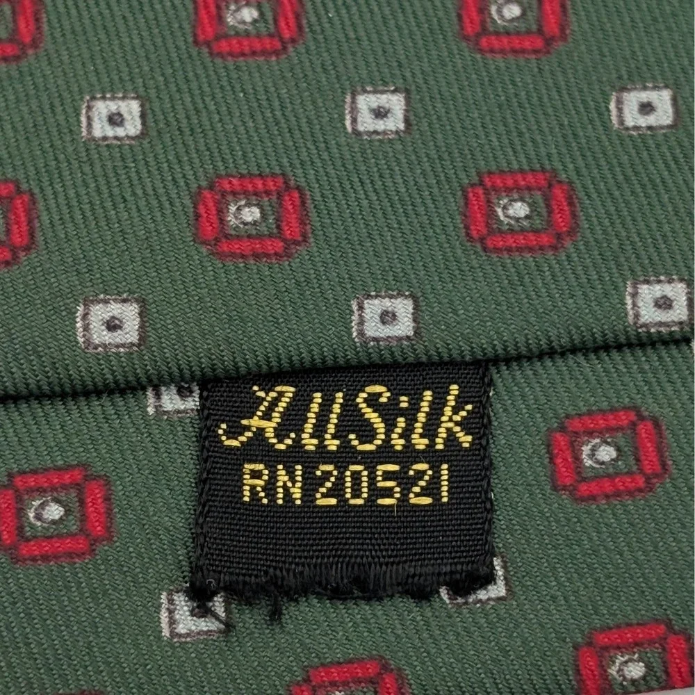 VTG Superba Silk Skinny Tie Green Red Geometric Medallion Retro Mod 55.5x2.5